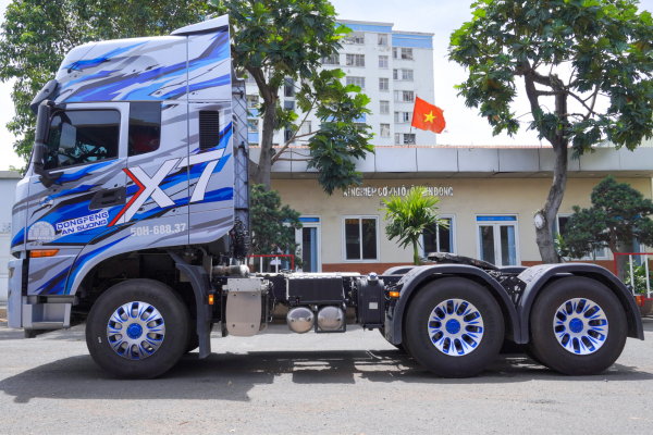 Thường xuyên kiểm tra áp suất và tình trạng lốp xe