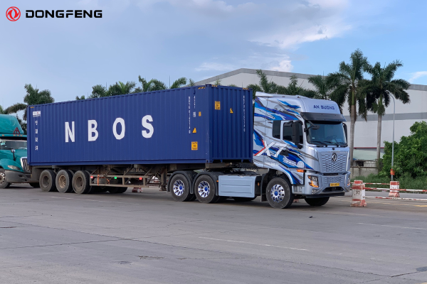 Mượn xe đầu kéo chở hàng thật hoàn toàn miễn phí